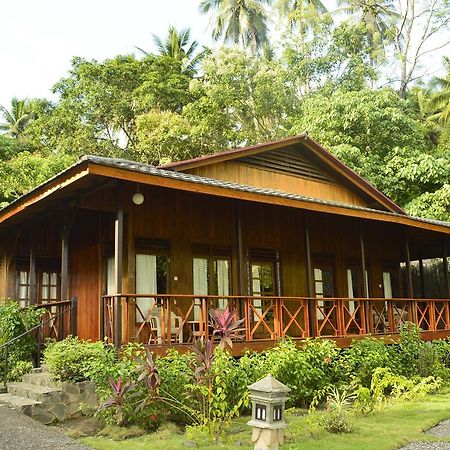 Kungkungan Bay Resort Bitung Екстер'єр фото
