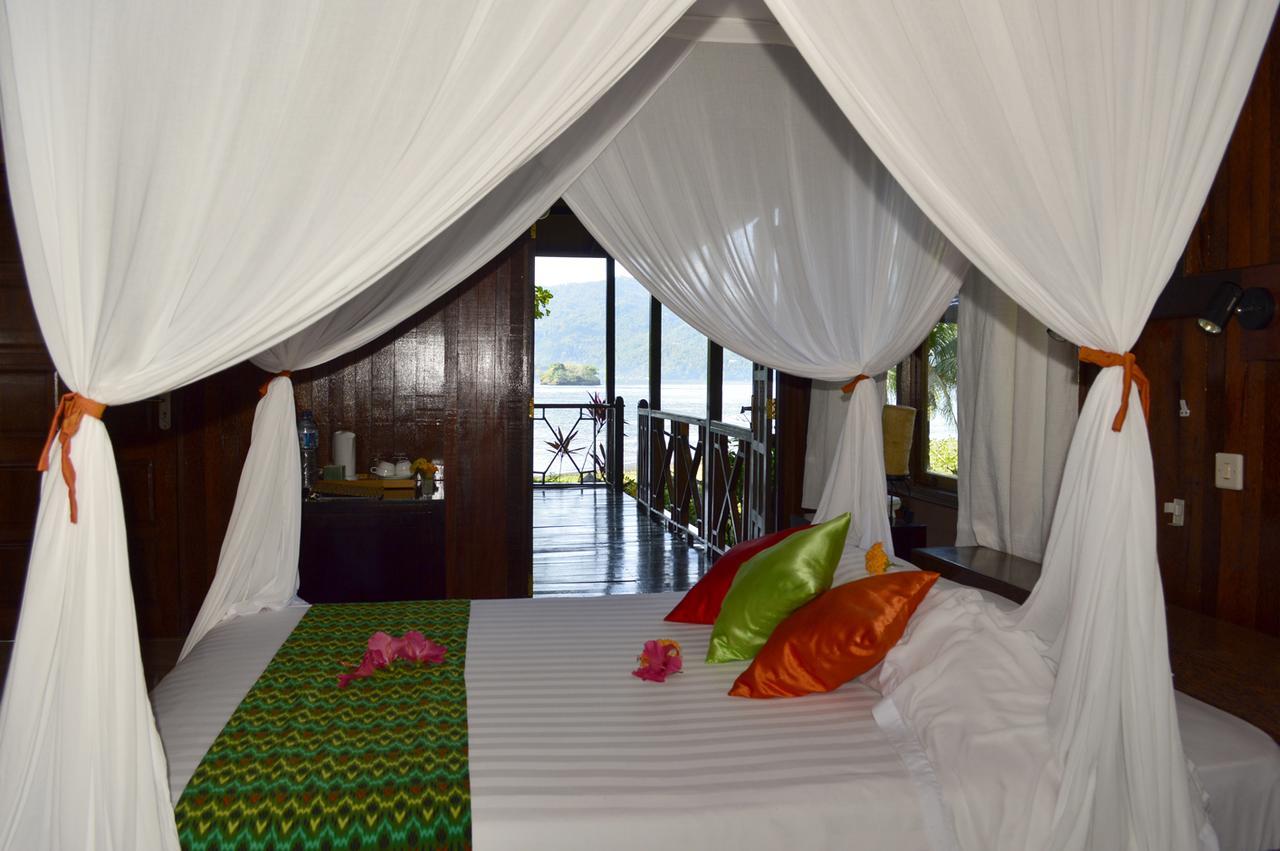 Kungkungan Bay Resort Bitung Екстер'єр фото