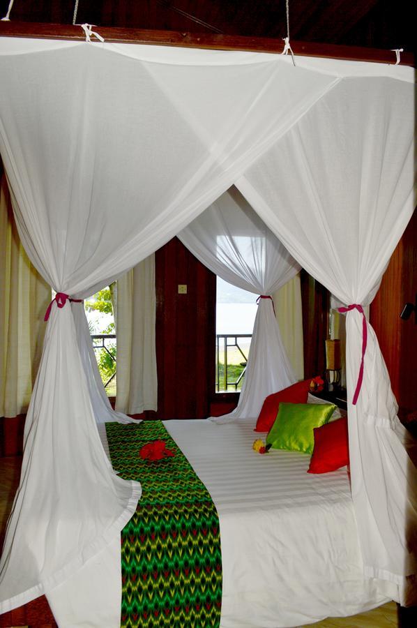 Kungkungan Bay Resort Bitung Екстер'єр фото