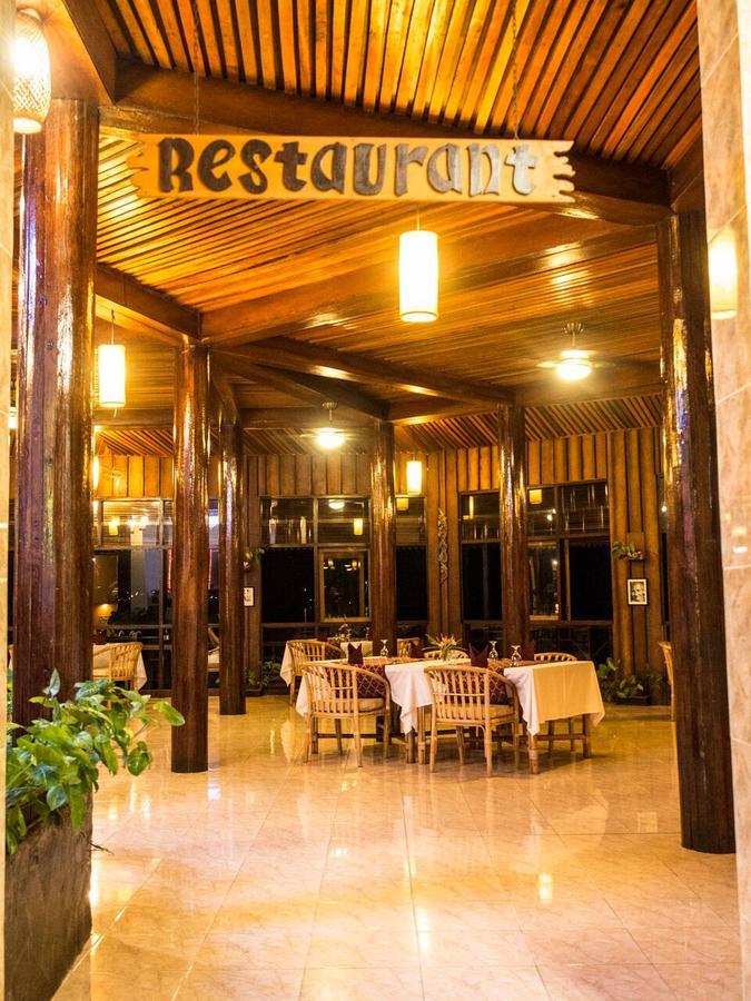 Kungkungan Bay Resort Bitung Екстер'єр фото