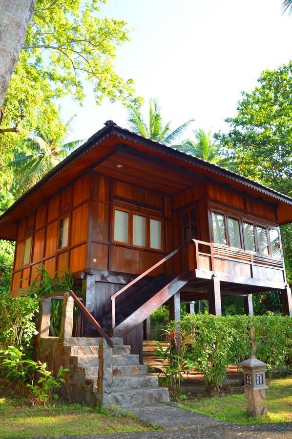 Kungkungan Bay Resort Bitung Екстер'єр фото