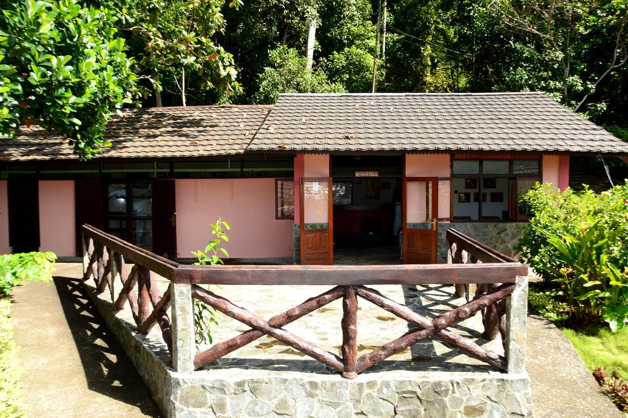 Kungkungan Bay Resort Bitung Екстер'єр фото